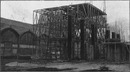 A travers le Champ de Mars Facade ravalée du Palais des mines et de la métallurgie.1900年博 シャン・ド・マルス会場 － 正面の流し塗りをされた、炭鉱と製鉄業館