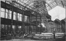 A travers le Champ de Mars Charpentes du Palais des mines et de la métallurgie.1900年博 シャン・ド・マルス会場 － 炭鉱と製鉄業館の鉄骨