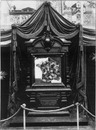 "Les Palais des Invalides.- La carte de France, figurée au moyen de pierres et de métaux précieux.(Section russe.)" 1900年博 アンヴァリッド会場 － 宝石と貴金属で作ったフランスの地図（ロシアコーナー）