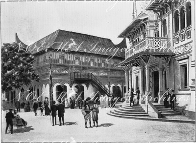 Parc du Trocadéro.- Entrée principale du Pavillon de la République Sud-Africaine.1900年博 トロカデロ会場 － 南アフリカ共和国館の正面入口