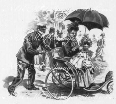 Une maman et sa progéniture.1900年博 ママンとお嬢ちゃん