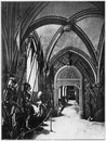 Les collections du Pavillon de la Hongrie.- La salle des chevaliers.(Entrée latérale.) 1900年博 ハンガリー館のコレクション － 騎士たちの間（側面入り口）