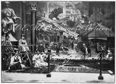 La Bosnie-Herzégovine.- Brodeuses devant le diorama de Sarajevo.1900年博 ボスニア・ヘルツェゴビナ館 － 刺繍をする婦人たち サラエボのジオラマの前で