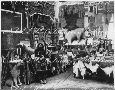 "Le Palais de l'Asie Russe, au Trocadéro.- Ensemble de la salle de la Sibérie." 1900年博 トロカデロ会場のアジア・ロシア館 － 「シベリアの部屋」の全容