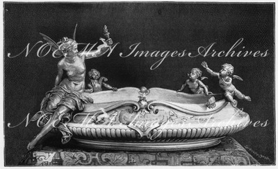 "Surtout de table en argent ciselé, exécuté par MM. Bapst et Falize." 彫金細工を施した銀の飾り皿 バプスト・エ・ファリズ社製