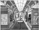 Exposition de la Photographie dans le Palais des Arts liberaux. リベラル・アート館の写真展示コーナー