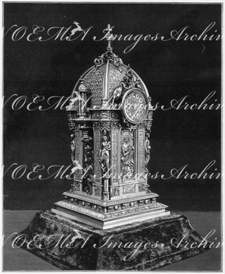 "Pendule en argent cisele, modele Renaissance, exécutée par MM. Bapst et Falize." ルネッサンス風の彫金細工を施した銀製置時計 バプスト・エ・ファリズ社製