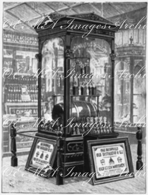 Instalations et vitrines de la Section de la Grande-Bretagne. 英国コーナーの展示品とショーウインドー