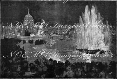 Fête de nuit dans le jardin intérieur du Champ de Mars. シャン・ド・マルス会場野外での夜の催し