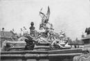 La fontaine monumentale de Coutan : Vue de profil. クータンの記念噴水 側面