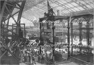 L'Exposition de Paris. - Supplément au N°10. : Les travaux d'installation dans la galerie des machines. - Vue prise du premier étage. パリ万博 付録 10. 機械館での設置作業 2階からの様子