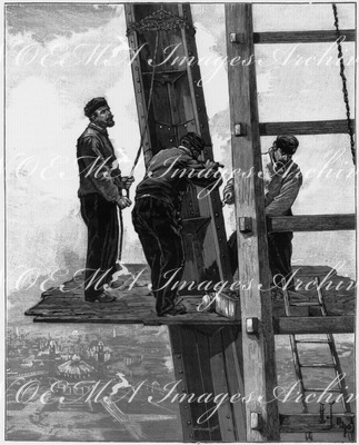 Les travaux de la tour Eiffel. - A 180 mètres en l'air. - Boulonnage du joint des deux arbaletriers. 地上180メートルでのエッフェル塔の建築作業 山形に組んだ部材のジョイントのボルト締め