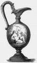 "Vase exposés dans la galerie du travail. : Vase de Nevers, Appartenant au Musée ceramique de Nevers." 労働館に展示された壷 ヌヴェール美術館所蔵のヌヴェール陶器の壷