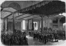 Le cortège impérial au vestibule du Palais. 展示館のエントランスを通る皇帝一行