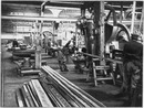 Les charpentes en fer.- Cisaillement des fers plats et des cornieres.1900年博 鉄の骨組み － 鉄板と谷樋の切断